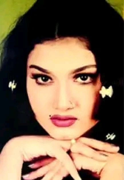 Porno birodar oz singlisini sikadi Kokraklarini sorayotgan ayollar fotosuratlari